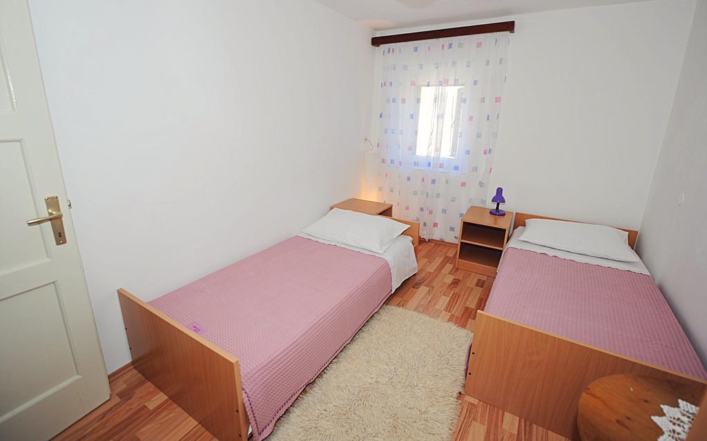 Apartment Karla Jadrtovac Cameră foto